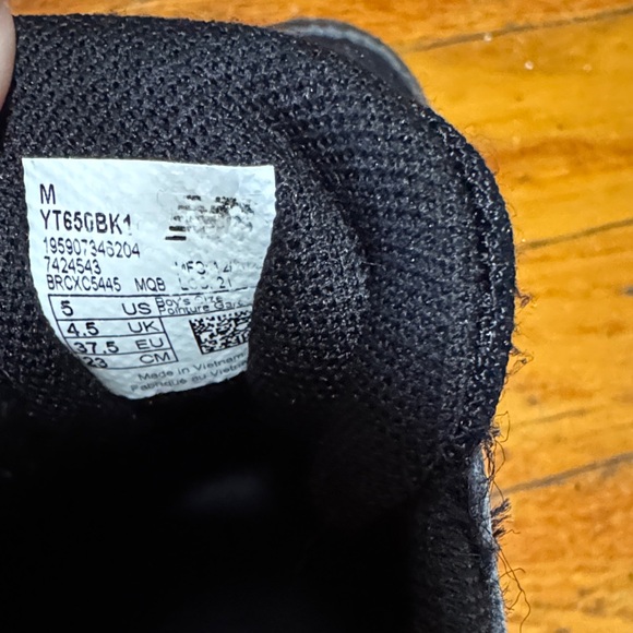 Gently worn boys New Balance Kids' Black and White Sneakers - Picture 5 of 5